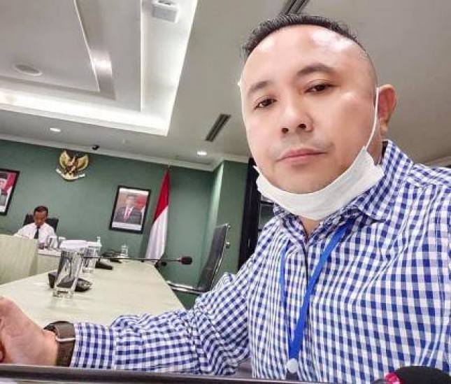 New &lsquo;Nearly&rsquo; Normal Tiongkok 