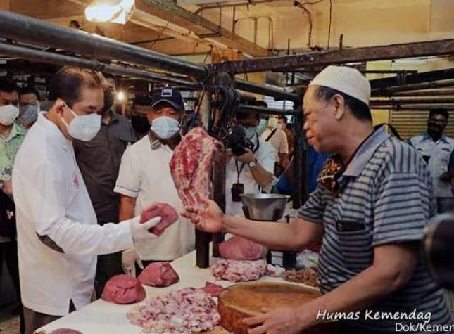Blusukan ke Pasar, Mendag Agus: Harga Barang Kebutuhan Pokok Masih Stabil