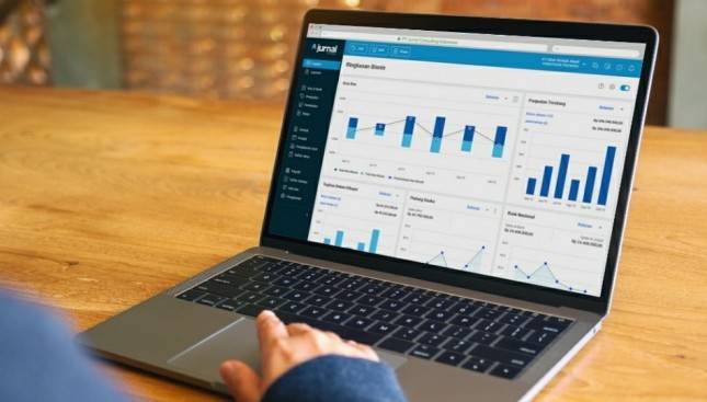 Platform Manajemen Data Canggih untuk Lingkungan Hybrid dan Multicloud