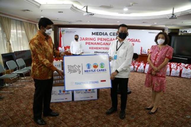 54.000 Produk Makanan Nestle Melalui Kemensos untuk Masyarakat Terdampak Pandemi Covid-19