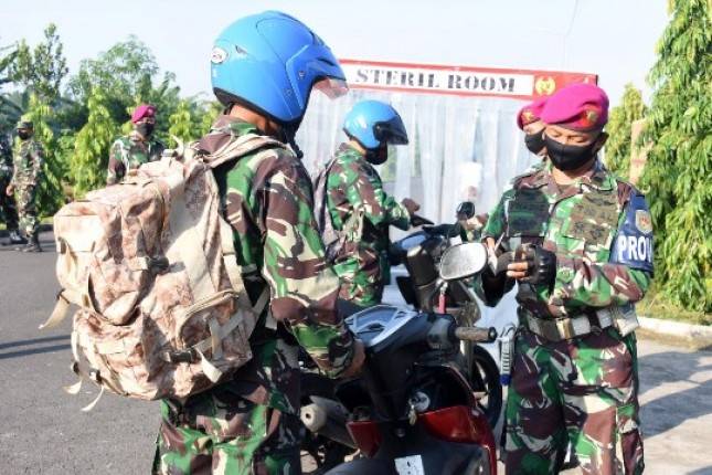 Staf Intel dan Provost Brigif 2 Marinir Tegakkan Operasi Penagakan Disiplin