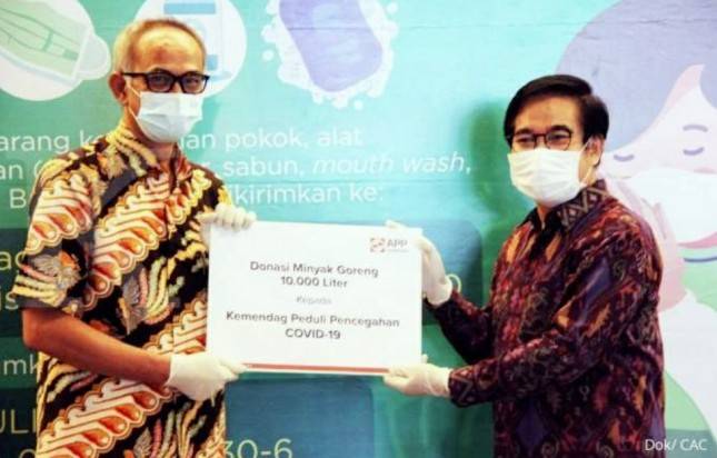 Dukung Kemendag Peduli Covid-19, APP Sinar Mas Gelontorkan 10 Ribu Liter Minyak Goreng