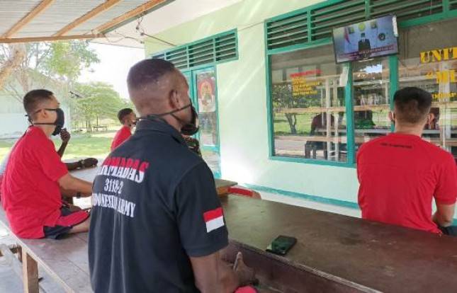 Prajurit Korem Merauke Nonton Live Pidato Kenegaraan Presiden RI Peringati Hari Lahir Pancasila