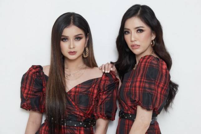 2 TikTok Bawakan Tembang Karya Rahayu Kertawiguna