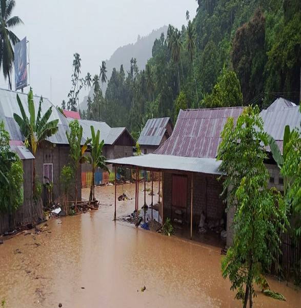 Innalillahi...Banjir Bone Bolango Gorontalo Rendam 2.504 Rumah, 400 Warga Terpaksa Mengungsi