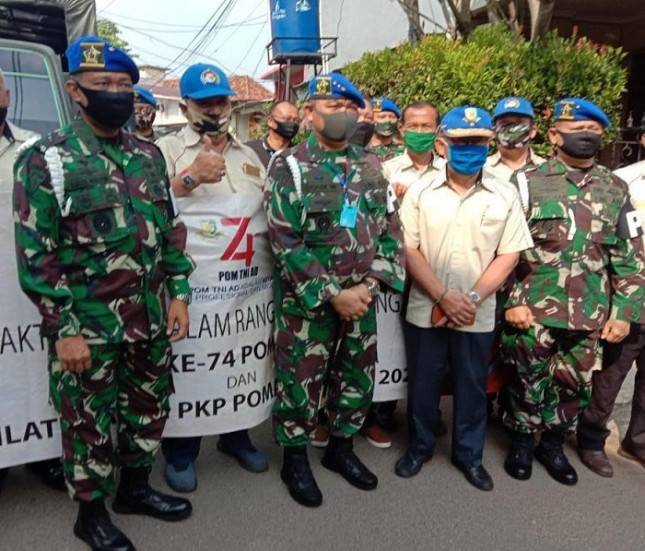 Peringati HUT Ke 74 POM TNI AD, Ketua PKP dan Pengurus Gelar Bakti Sosial