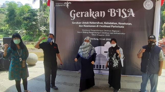 Luncurkan Gerakan BISA di Jabar, Kemenparekraf Ajak Puluhan Pelaku Usaha Bangkitkan Kembali Sektor Pariwisata