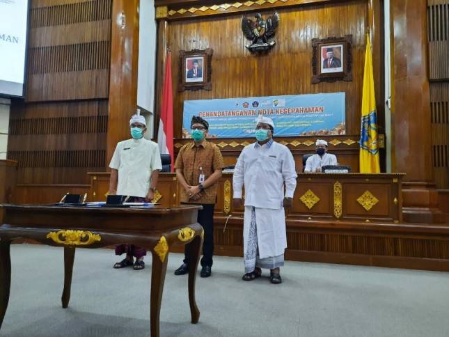 Pemerintah Percepat Pengembangan Sapi Bali dengan Metode Triple Helix