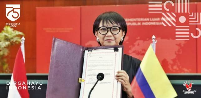 Sah! Indonesia dan Kolombia Teken Kerjasama Pembebasan Visa dan Perdagangan Secara Virtual