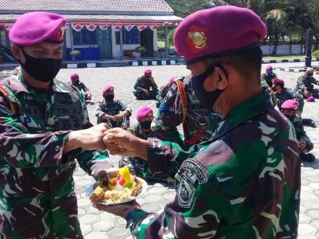 Puslatpurmar  7 Lampon Banyuwangi Gelar Upacara HUT RI ke 75
