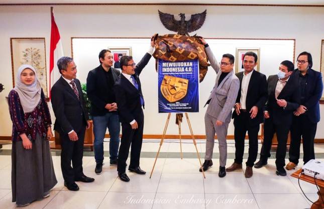 Ditengah Pandemi, Mahasiswa Indonesia di Australia Luncurkan Buku Revolusi Industri 4.0