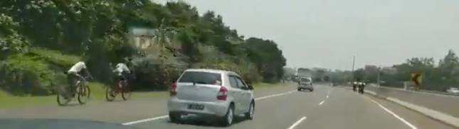 Sepeda Masuk Tol, Dikenakan Tindakan Hukum yang Berlaku