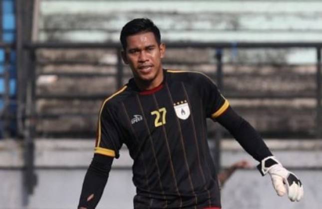 Dede Sulaiman Kiper Senior Persipura Alami Cidera