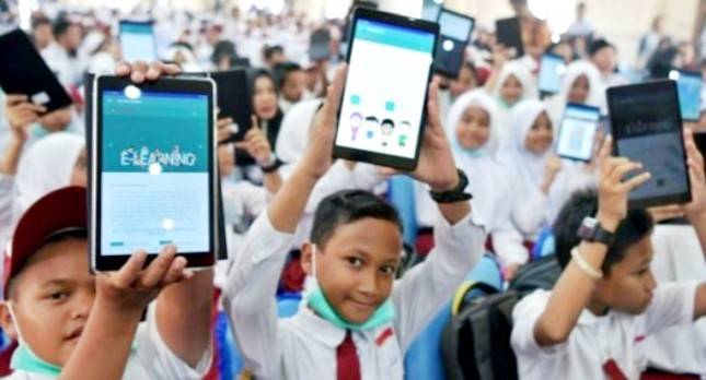 Pelajar Tolong Cek! Kemendikbud Hari Ini Bagikan Bantuan Kuota Internet Gratis