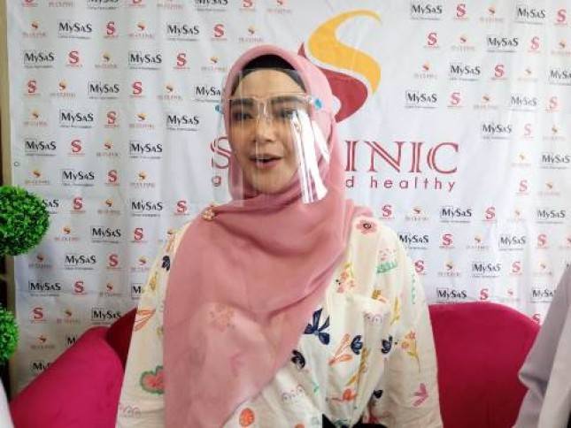 Selebritis Sheza Idris Selama Pandemi Covid 19, Stop Perawatan Kecantikan