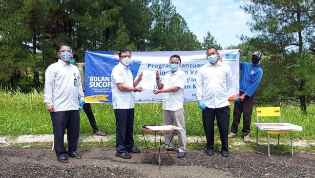 Sucofindo Beri Bantuan Pelayanan Pengobatan Gratis di Desa Cijayanti