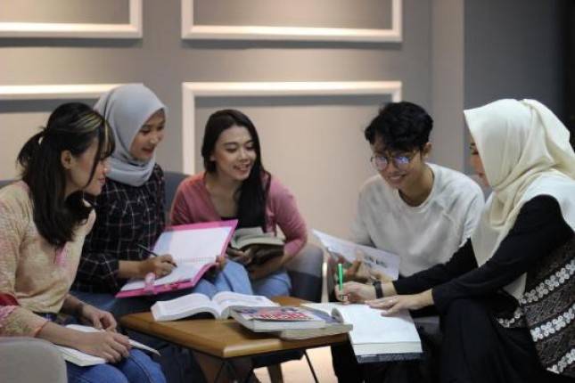 Lulusan Prodi Ilmu Komunikasi  UBSI Siap Ramaikan Dunia Bisnis
