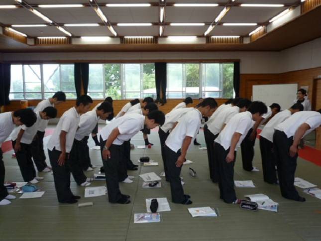 Nasib Kerja Magang Ke Jepang,  Marak Praktik Perekrutan Tidak Adil, Banyak Terlilit Hutang!  HRWG: Renegosiasi Skema Kerja Magang ke Jepang