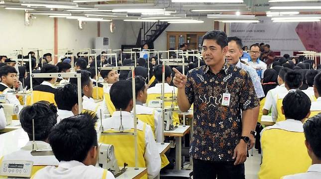 Gandeng Kalbe Farma, Kemenperin Ciptakan SDM Industri Sektor Farmasi Lewat Link and Match