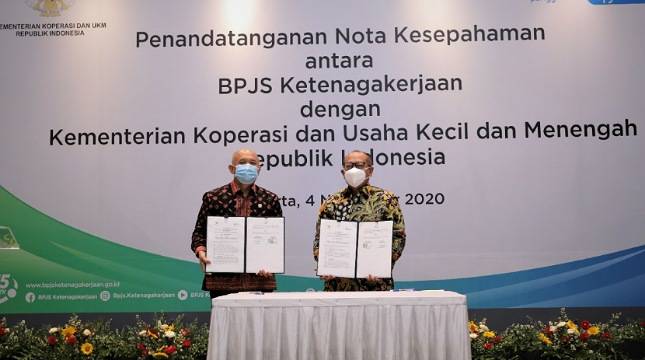 Lindungi Pekerja Sektor UMKM, KemenkopUKM Teken MoU dengan BP Jamsostek