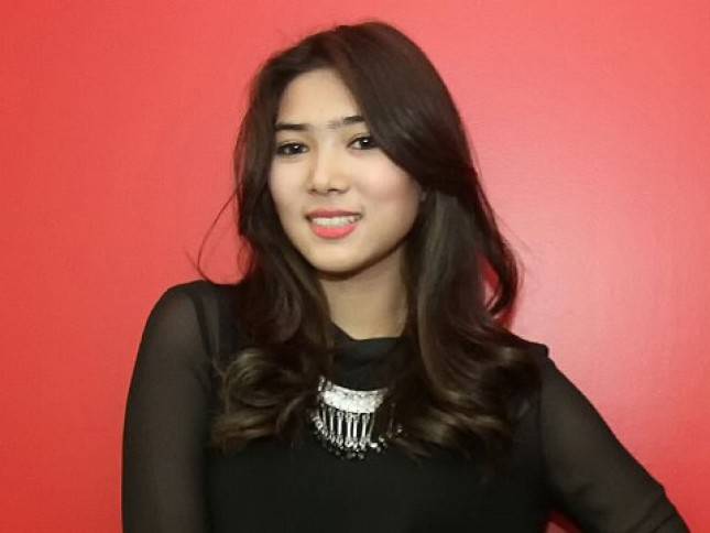  Ingin Rambut Indah Seperti Artis Isyana Sarasvati? Ini Rahasianya.