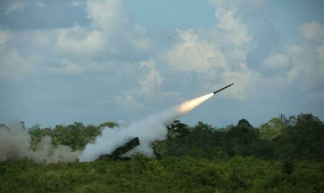 Dahsyatnya Tembakan Astros Yonarmed-1 Kostrad di Martapura