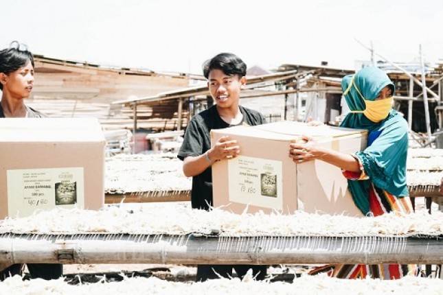 Potret Kebahagiaan Anak Pulung Pinasti Saat Lemonilo Bagikan 20ribu Cemilan & 1000 Hand Sanitizer
