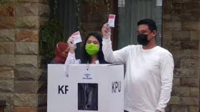 Menantu Presiden Jokowi- Bobby Nasution Tunggu Hasil Resmi KPU