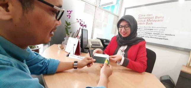 UUS Bank DKI Terima Penghargaan Anugerah Syariah Award