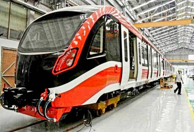 KAI dan INKA Kebut Perawatan 7 Trainset KRL iE305, Ditarget Rampung Oktober