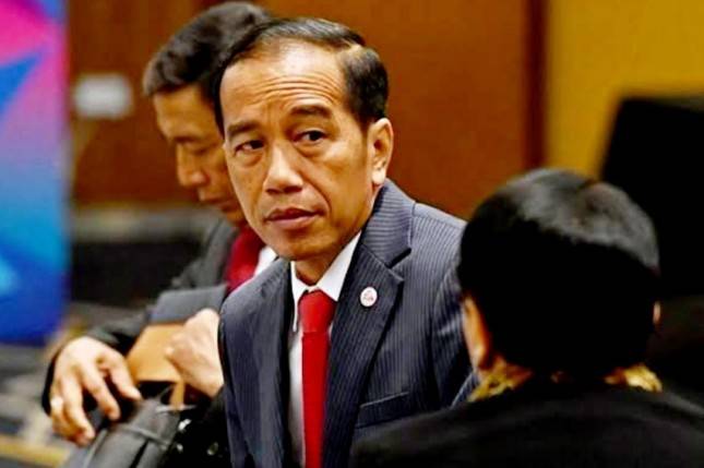 Jokowi: Vaksinasi Adalah Game Changer! Kita Bisa Kerja Lagi, Ibadah Tenang, Anak-anak Sekolah Lagi dan Ekonomi Pulih...