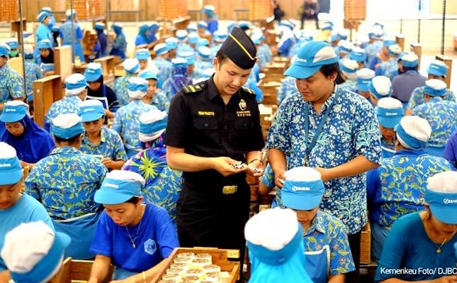 Wuih...Realisasi 203,75%, Kanwil Bea Cukai Riau Berhasil Raup Penerimaan Rp665,1 Miliar