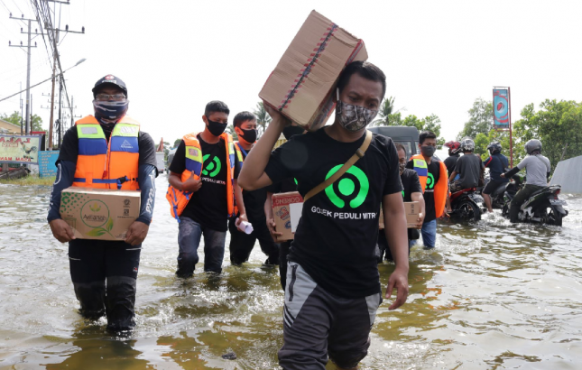 Melalui YABB, Gojek Salurkan Bantuan Bagi Korban Banjir Kalsel