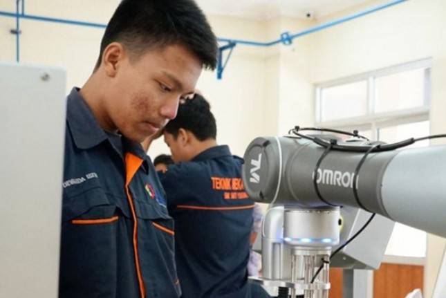 Hebat! SMK Binaan Kemenperin Ikut Kembangkan GeNose C19, Menperin Agus: Kita&nbsp;Terus Bertekad Menyiapkan SDM Industri Berbasis Kompetensi  