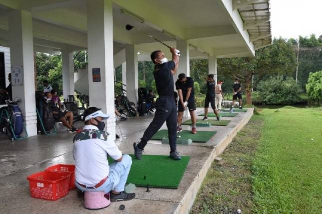 Dankormar Bersama Jajaran Pejabat Mako Kormar Golf Bersama
