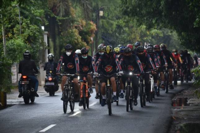 Gowes Sepeda Tingkatkan Kebugaran Korps Marinir Lawan Virus Corona