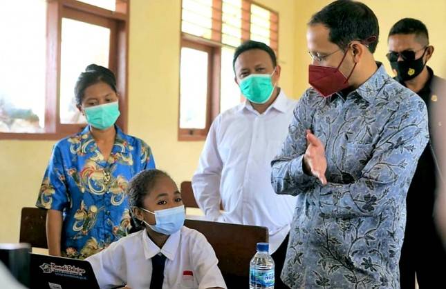 Bapak Ibu Guru Tolong Dipahami! Besaran Dana BOS Antar Daerah Tidak Lagi Sama, Nadiem: Kecuali Papua dan Daerah 3T, Naik 30%