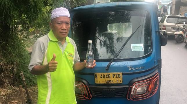 Luar Biasa Menginspirasi! Gara-gara Bisnis Ini, Suparno Seorang Supir Bajaj Kini Miliki Penghasilan Sangat Menggiurkan, Bikin Iri Pegawai Swasta dan PNS