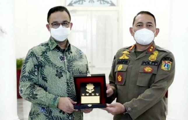 Anies Tuai Pujian Usai Dapet Penghargaan dari Kemendagri RI, Netizen: DKI Banjir Penghargaan! You Are Really Leader Pak...