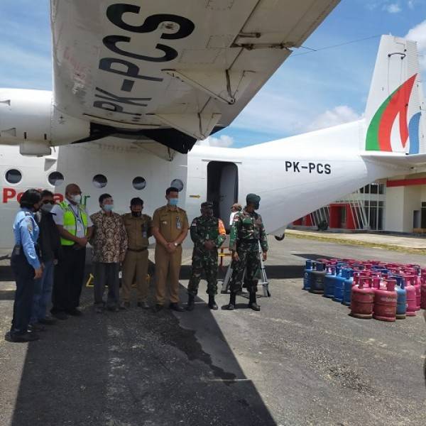 Patut Dipuji, Cegah Malaysia Datangkan Elpiji, Pertamina Gerak Cepat Terbangkan  Elpiji ke perbatasan Indonesia dan Malaysia