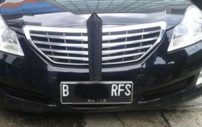Simak ya Bapak Ibu, Polda Metro Tegaskan Penggunaan Sirene dan Rotator Mobil Pelat RF Yang Langgar Aturan Akan Ditilang