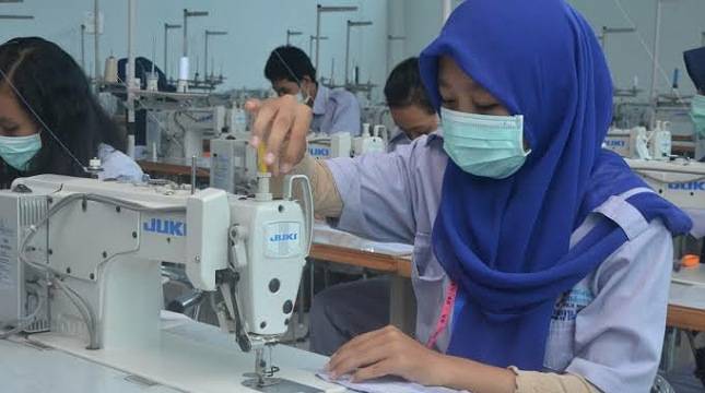 Dear Pak Jokowi! IKM Tekstil Dibuat Mati Perlahan-lahan Gara-gara Produk Impor