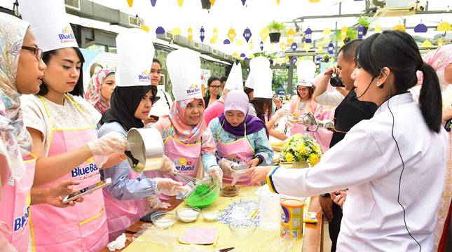 Yuk! Coba Bikin Kue Lebaran Tanpa Oven Ala Blue Band Cake and Cookie 