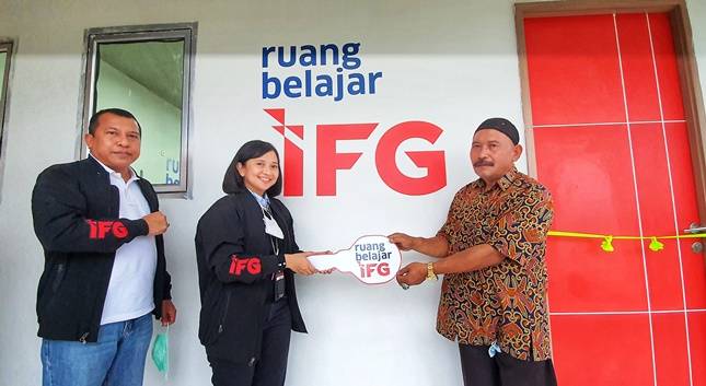 IFG Resmikan Ruang Belajar di Desa Cileuksa yang Terdampak Banjir Bandang, Maknai Hari Kartini