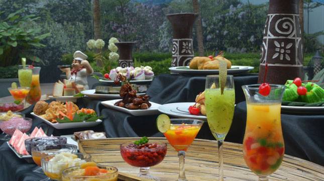 Menikmati Kesejukan Sambil Berbuka Puasa di Bogor Icon Hotel