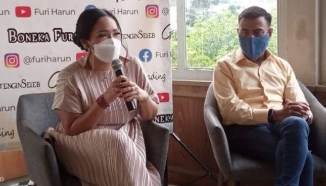 Furi Harun Tuangkan Kisah Bertemu Hantu Dalam Buku Kisah 7 Boneka   