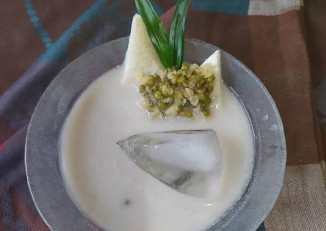 Lancarkan Pencernaan, Berbuka Puasa Dengan Es Kacang Hijau Santan