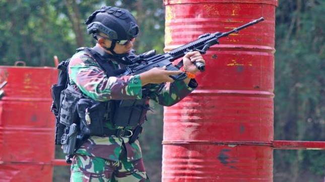  Prajurit Batalyon Infanteri 3 Marinir Tingatkan Kemampuan Menembak Reaksi