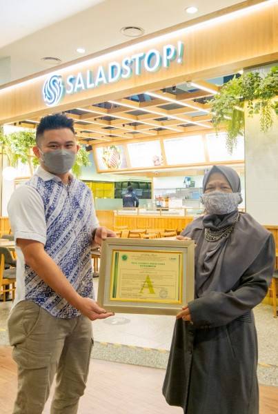 SaladStop! Kuliner Sehat Terbesar Asia dan Idonesia Resmi Terima Sertifikasi Halal MUI