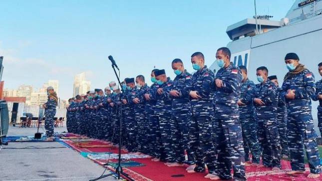  Prajurit KRI Sultan Iskandar Muda -367 Rayakan Idul Fitri di Beirut Lebanon